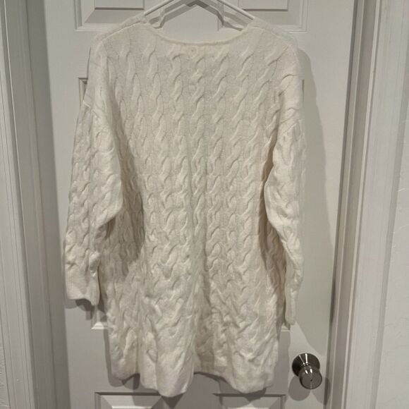 Oversized H&M Size Medium Chunky Ivory Rib Cable Knit Sweater Thick - Picture 2 of 7